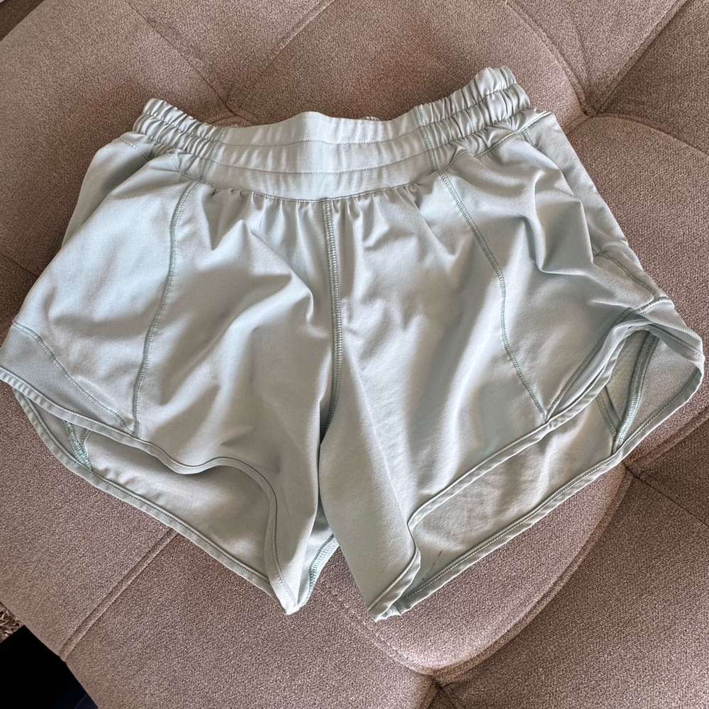 Hotty Hot Shorts - light mint